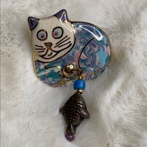 Spectrum 1991 Porcelain glazed cat brooch
